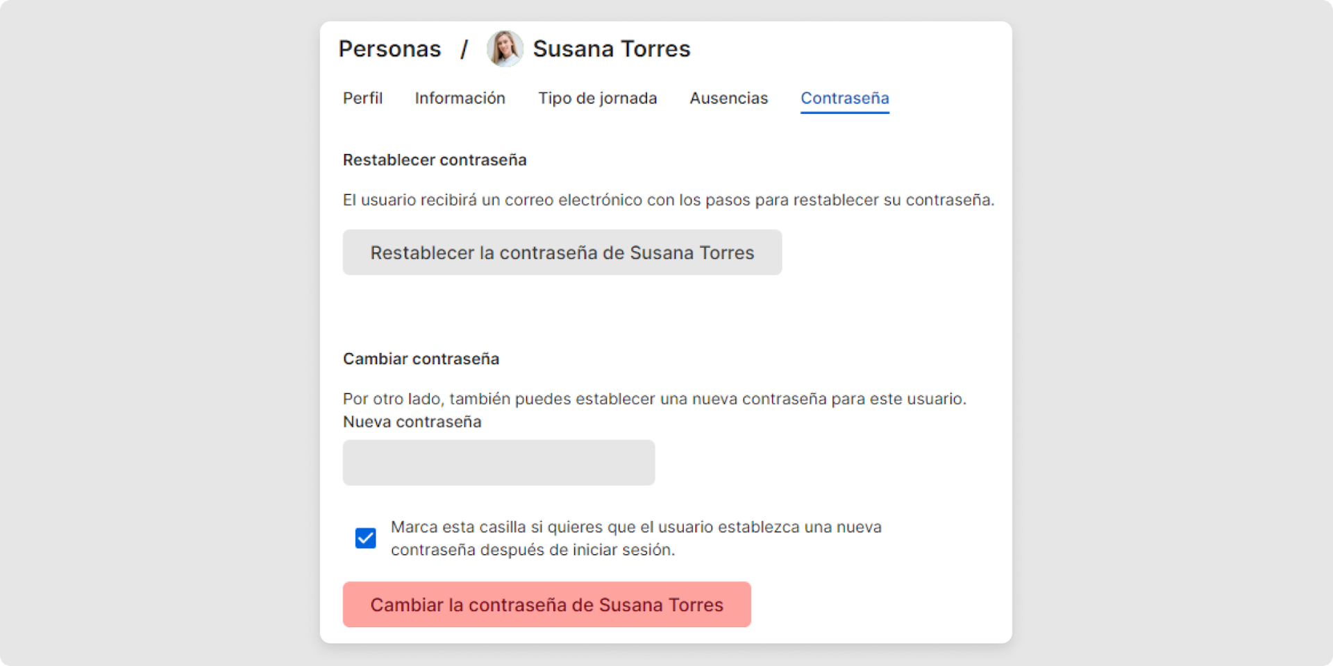 Luego, haz clic en el menú 'Contraseña', ingresa una nueva contraseña en el campo 'Nueva contraseña' y haz clic en 'Cambiar contraseña'